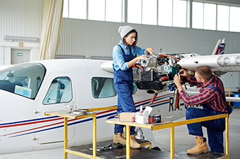 Pursue a Career as an Aircraft Mechanic