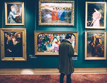 Part-time and full-time jobs available in art history
